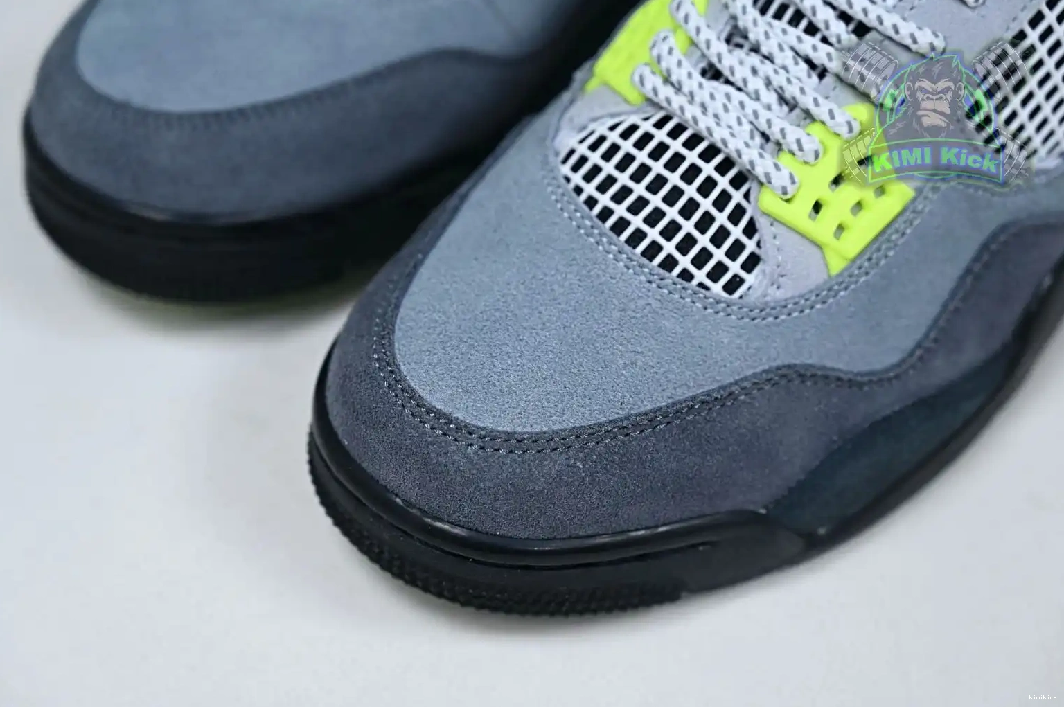 Air retro 4 se'95neon Jordan Kimikick Jordan 0424